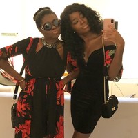 Hal yang sulit mengenai sekolah kedokteran adalah tidak semua orang benar-benar memahami apa yang kamu alami selama empat hingga lima tahun di sana. Jadi menjadikan ibuku sebagai orang yang bisa mengerti itu sangatlah hebat. Kamu hanya bisa mengandalkan satu sama lain di seluruh prosesnya, kata Jasmine. Foto: Instagram/@doctor.504