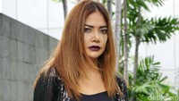 Irma Darmawangsa saat ditemui di kawasan studio Trans TV, Kapten Tendean, Jakarta Selatan pada Senin (8/6). Pool/Noel/detikFoto.
