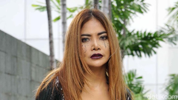 Irma Darmawangsa saat ditemui di kawasan studio Trans TV.