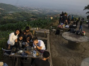 7 Kafe dengan Pemandangan 180 Derajat Kota Bandung