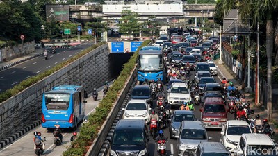 Penampakan Kemacetan di Lebak Bulus hingga Bundaran Pondok Indah