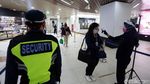 Jumlah Penumpang Dibatasi, MRT Beroperasi Normal