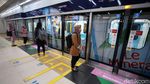 Jumlah Penumpang Dibatasi, MRT Beroperasi Normal