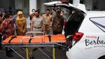 Anies Cek Ambulans untuk Penanganan COVID-19