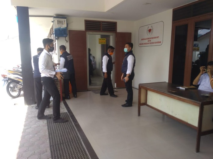 Penggeledahan di BBPJN II Medan (Datuk Haris Molana--detikcom)