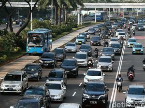 Perkantoran di DKI Mulai Buka, Jalan Sudirman Macet