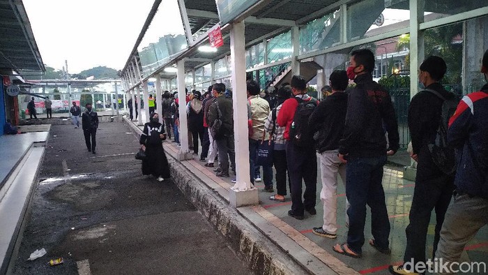 Suasana Stasiun Bogor, Jawa Barat, Senin (8/6/2020).