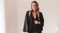 Sydney Pitt baru saja menyelesaikan kuliahnya di jurusan Arsitektur. Dok. instagram/pidney