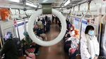 Terapkan Physical Distancing, Begini Suasana di Gerbong KRL