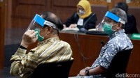 anuari 2020, Mabes Polri melimpahkan kasus ini ke Kejaksaan. Pada Februari 2020, Kejaksaan Agung mendakwa Raden Priyono merugikan negara sebesar USD 2.716.859.655 (atau setara Rp 37,8 triliun) dalam kasus penjualan minyak mentah/kondensat. Perbuatan Raden disebut dinilai memperkaya diri sendiri, orang lain, atau korporasi. Perbuatan Raden dilakukan bersama-sama dengan Djoko Harsono selaku Deputi Finansial Ekonomi dan Pemasaran BP Migas dan Honggo Wendratno.