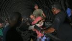 Warga Venezuela Bikin Terowongan Salurkan Air Bersih