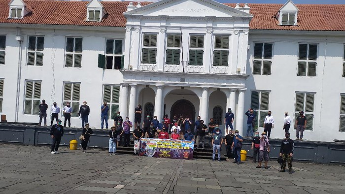 Warga Datangi Museum di Kawasan Kota Tua, Ada yang Pakai Face Shield