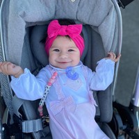 Zaneyah juga memiliki akun Instagram sendiri dengan pengikut yang sudah mencapai 32 ribu. Di bagian profil, Zaneyah disebut berusia lima bulan dan brand ambassador untuk sebuah produk perlengkapan bayi. (Foto: Instagram/@safaaazadmt)