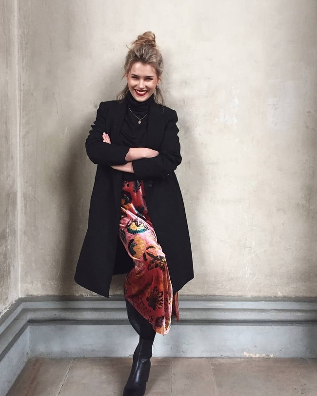 Anna Maria Sieklucka merupakan lulusan dari State Theater School L. Solski Wroclaw. Aktris 28 tahun itu bisa berbicara dalam empat bahasa yaitu Polandia, Jerman, Inggris dan Prancis. Foto: Dok. Instagram @anna_maria.sieklucka