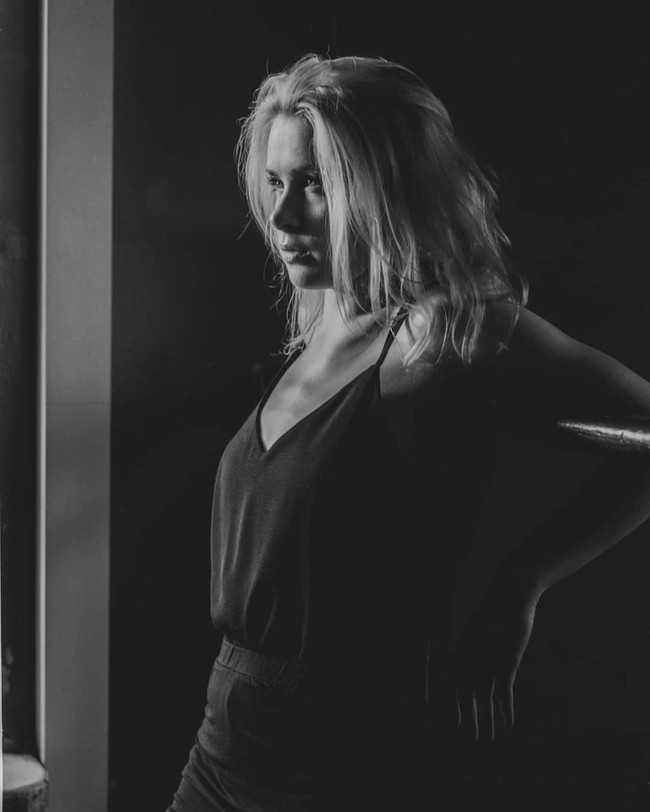 Film 365 Days yang diperankan Anna Maria Sieklucka ini diangkat dari novel berjudul sama karya Blanka Lipinska. Film yang diangkat dari novel ini pun disebut-sebut sebagai kisah 50 Shades of Grey versi Polandia karena memang dari sanalah layar lebar itu berasal. Foto: Dok. Instagram @anna_maria.sieklucka