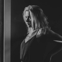 Film 365 Days yang diperankan Anna Maria Sieklucka ini diangkat dari novel berjudul sama karya Blanka Lipinska. Film yang diangkat dari novel ini pun disebut-sebut sebagai kisah 50 Shades of Grey versi Polandia karena memang dari sanalah layar lebar itu berasal. Foto: Dok. Instagram @anna_maria.sieklucka