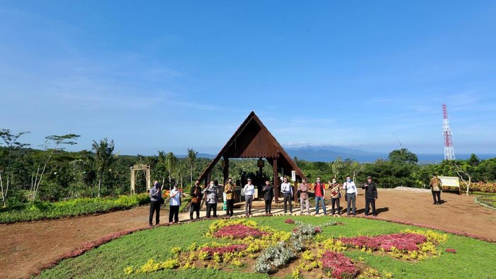Bupati Banyuwangi, Azwar Anas.