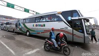 Menurut Menteri Perhubungan Budi Karya Sumadi, transportasi publik yang dahulu menjadi moda dan sarana berkumpul dan berkegiatan, saat ini harus berubah dengan mengutamakan aspek kesehatan.