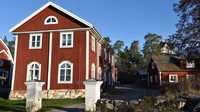 Biasanya Sastra Brunn menjadi kawasan liburan musim panas bagi wisatawan dari Skandinavia dan penduduk setempat, serta daerah di mana suhu musim dingin mencapai minus 10 atau lebih rendah.  (Christies International Real Estate)