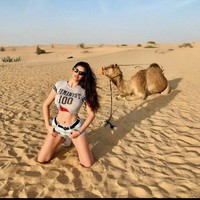 Dora Rodriguez mengklaim bahwa dirinya mengambil risiko ditangkap polosi dengan melanggar aturan ketat penguncian wilayah di Dubai demi mencegah penularan virus corona untuk pemotretan seksi. Foto: Instagram