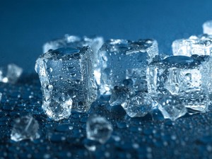 Es Terus! Ini Plus Minus Minum Air Dingin untuk Kesehatan