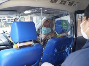 GoCar Dipasang Sekat Pelindung, Masyarakat Apresiasi Inovasi Gojek