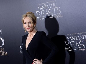 Picu Kontroversi soal Transgender, JK Rowling Dibela Kampus Skotlandia