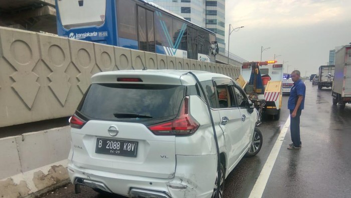 Kecelakaan di Tol Cawang