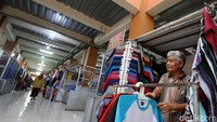 Dengan Perwali yang baru ini, status KLB terus berlaku hingga waktu yang belum ditentukan.