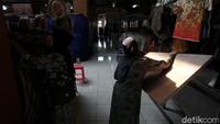 Menurut FX Hadi, status Solo KLB Corona sudah tidak perlu dipertanyakan. Sebab Presiden Joko Widodo telah menerbitkan Keppres No 12 Tahun 2020 tentang Penetapan Bencana Nonalam COVID-19 sebagai Bencana Nasional.
