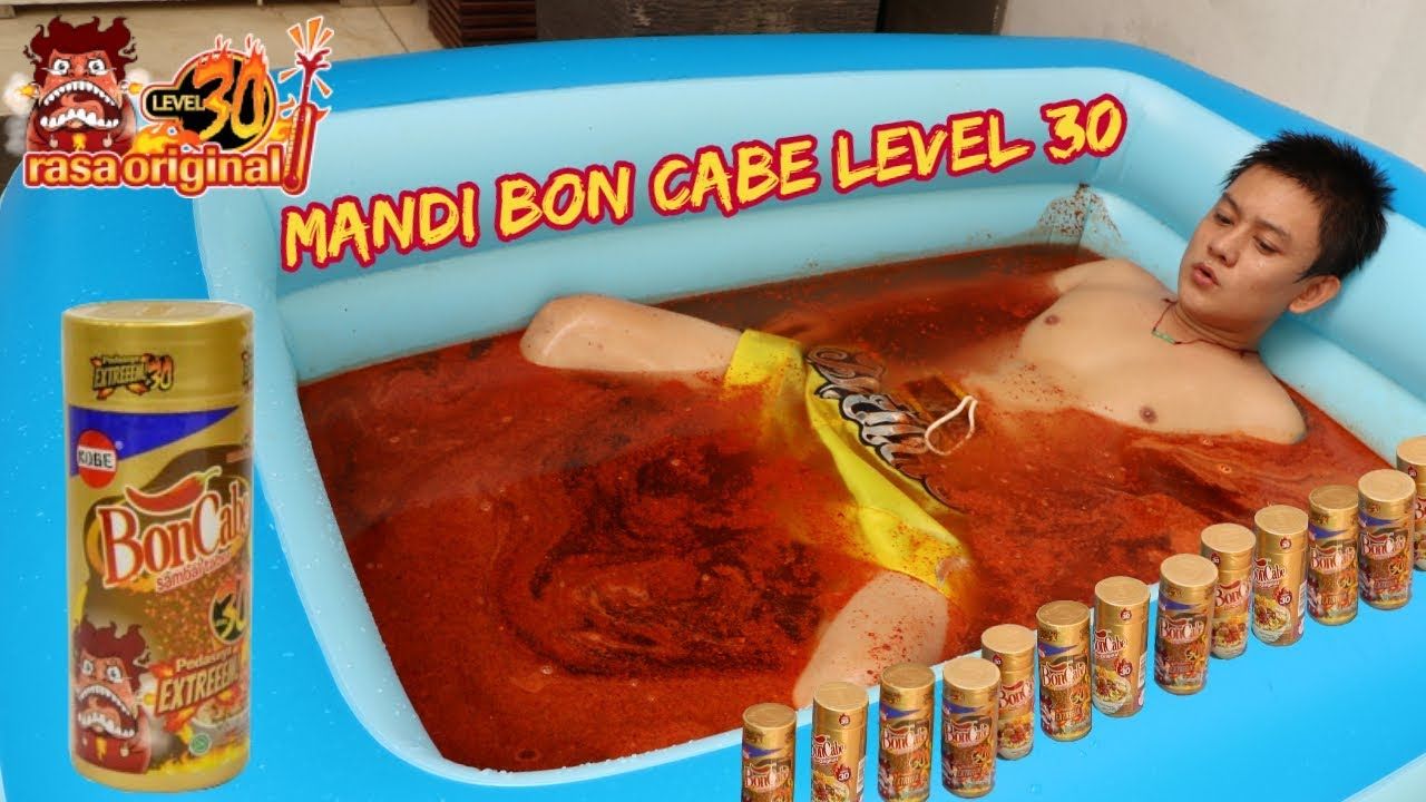 Kolam Renang Isi Makanan