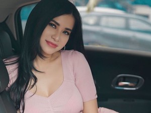 Sering Dikirimi Foto Tak Senonoh, Maria Vania: Wadaw, Bangga Bener Ya!