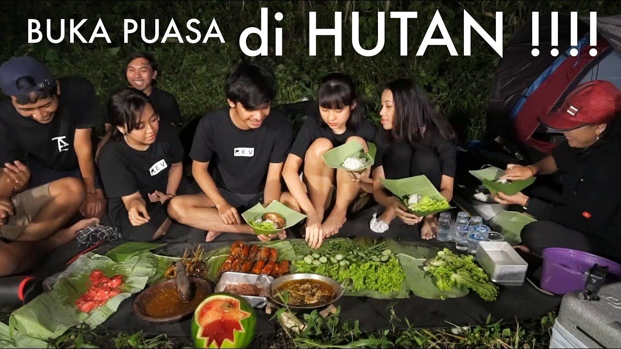 Bukan Masak  Biasa Youtuber Ini Masak  di  Hutan  dan Pinggir 