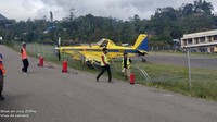 Saat ini pilot telah dievakuasi ke RSUD Karubaga untuk dilakukan pengecekan kondisi kesehatan oleh tim medis.