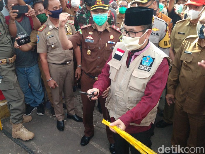 Pemkab Cirebon kembali buka pasar Sumber yang sempat ditutup dua pekan