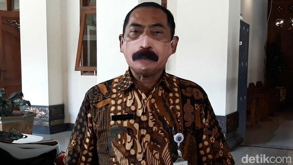 Ini Masker Kumis Wali Kota Solo yang Bikin Heboh