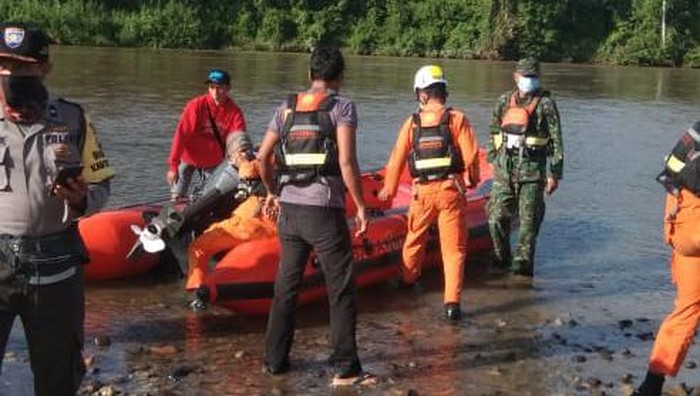 Penemuan remaja putri yang sempat hilang terbawa arus sungai di Bengkulu (Dok. Istimewa)