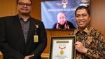 Penghargaan MURI untuk Peserta Webinar Terbanyak
