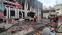 Kebakaran terjadi sekitar pukul 02.30 WIB.