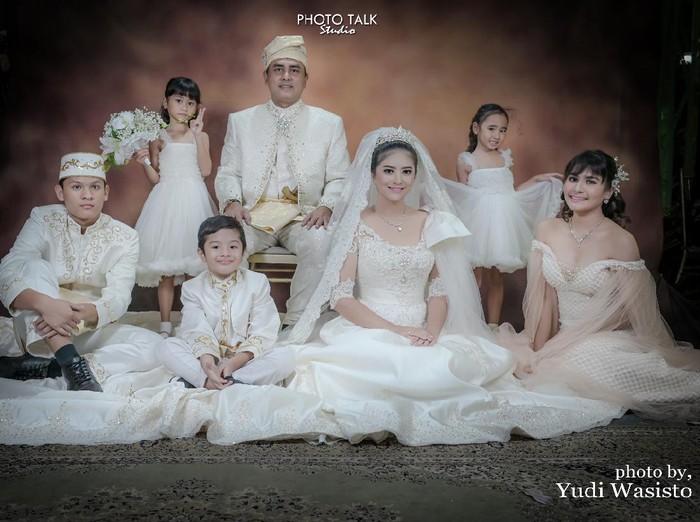 Qory Sandioriva, Sha Rei, dan lima anaknya