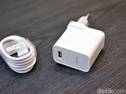 Unboxing Realme X3 SuperZoom, Punya Layar 120Hz dan Zoom 60x