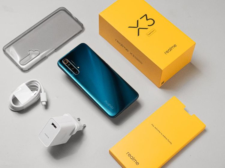 Unboxing Realme X3 SuperZoom, Punya Layar 120Hz dan Zoom 60x