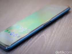 Unboxing Realme X3 SuperZoom, Punya Layar 120Hz dan Zoom 60x