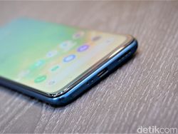 Unboxing Realme X3 SuperZoom, Punya Layar 120Hz dan Zoom 60x