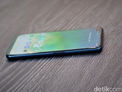 Unboxing Realme X3 SuperZoom, Punya Layar 120Hz dan Zoom 60x