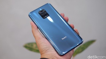 Ini adalah varian Interstellar Grey. Foto: Adi Fida Rahman/detikINET