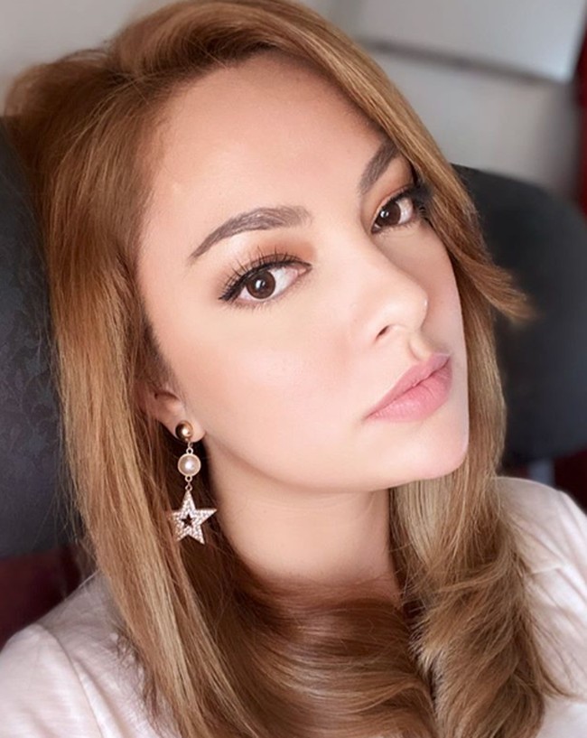 Dokter Reisa Broto Asmoro mencuri atensi setelah muncul sebagai jubir dalam penangan COVID-19. Dikenal sebagai petugas medis yang mengisi acara Dr. Oz, Reisa Broto Asmoro juga merupakan seorang model dan pernah menjuarai kontes kecantikan sebagai Puteri Indonesia Lingkungan 2010. Foto: Dok. Instagram/reisabrotoasmoro