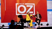 Setelahnya ia pun terpilh sebagai salah satu host di acara Dr OZ Indonesia. Dok. Instagram/reisabrotoasmoro