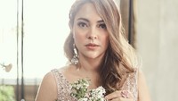 Reisa pertamakali terjun ke dunia hiburan lewat dunia modelling dan menjadi model majalah di Indonesia dan luar negeri. Dok. Instagram/reisabrotoasmoro