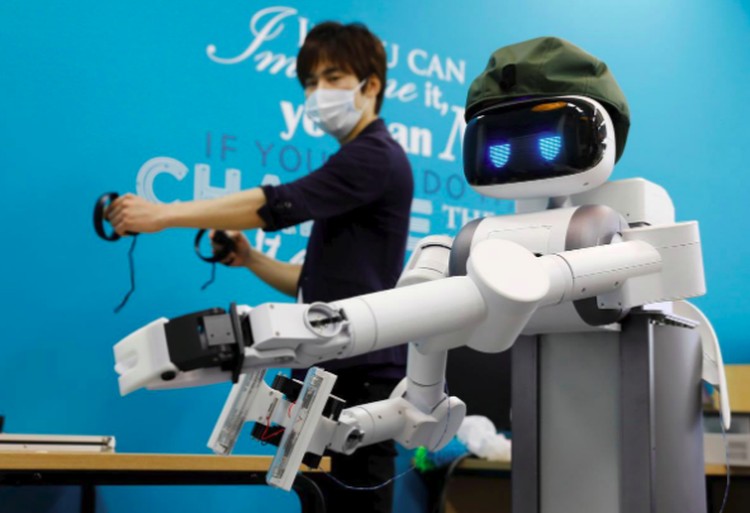 robot jepang ugo